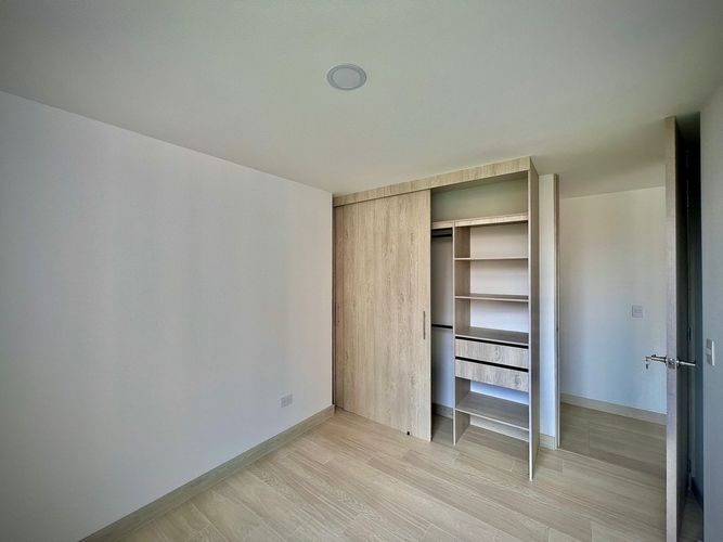 Apartamento de 2 alcobas en venta en La Doctora, Sabaneta, 78 m² · foto 12 de 17