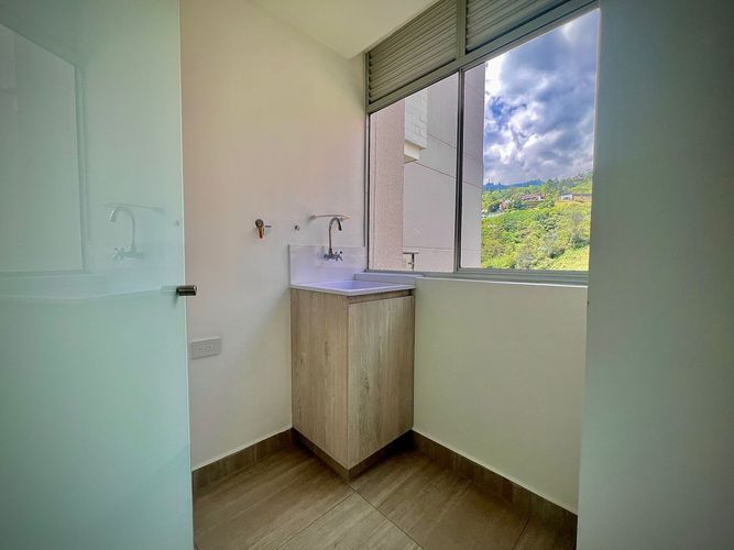 Apartamento de 2 alcobas en venta en La Doctora, Sabaneta, 78 m² · foto 17 de 17