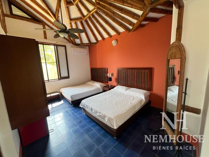 Casa de 4 alcobas en venta en Ricaurte, 1057 m² · foto 5 de 21