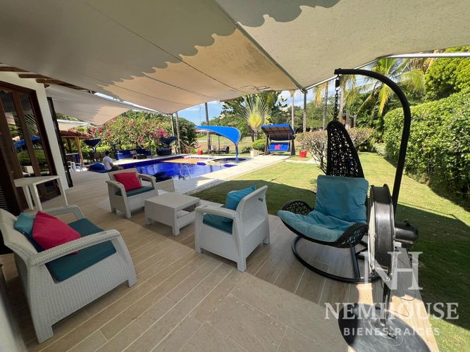 Casa de 4 alcobas en venta en Ricaurte, 1057 m² · foto 18 de 21