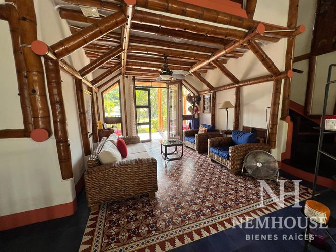 Casa de 4 alcobas en venta en Ricaurte, 1057 m² · foto 20 de 21