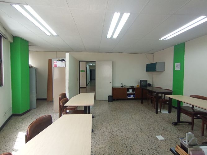 Local en arriendo en El Chagualo, Medellín, 160 m² · foto 5 de 20