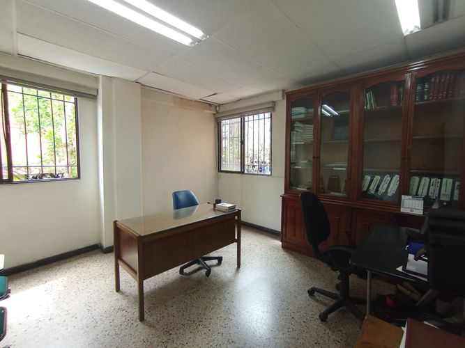 Local en arriendo en El Chagualo, Medellín, 160 m² · foto 9 de 20