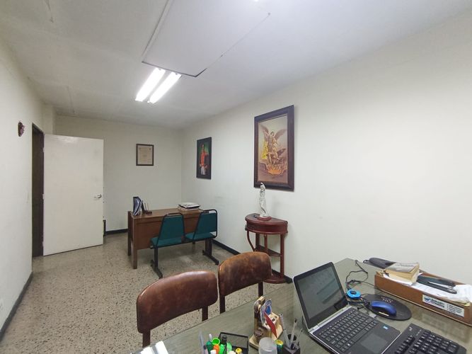 Local en arriendo en El Chagualo, Medellín, 160 m² · foto 16 de 20