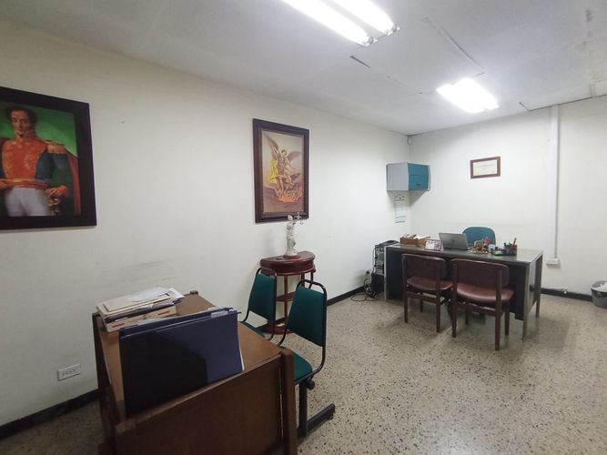 Local en arriendo en El Chagualo, Medellín, 160 m² · foto 17 de 20