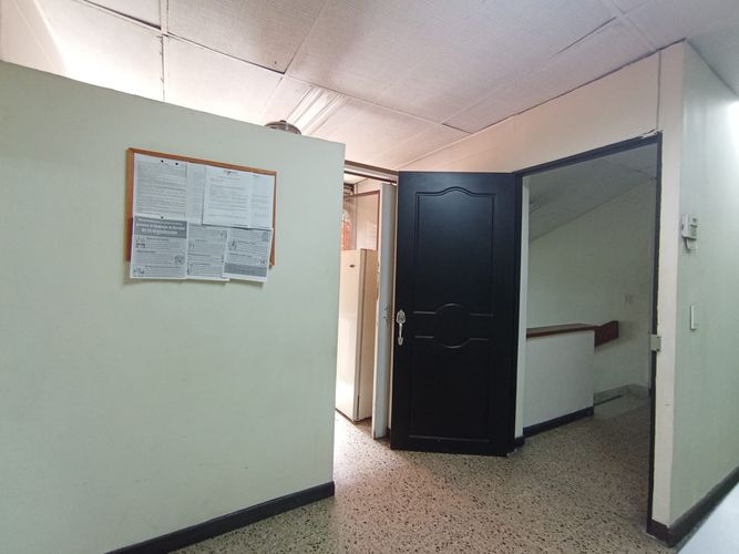 Local en arriendo en El Chagualo, Medellín, 160 m² · foto 19 de 20