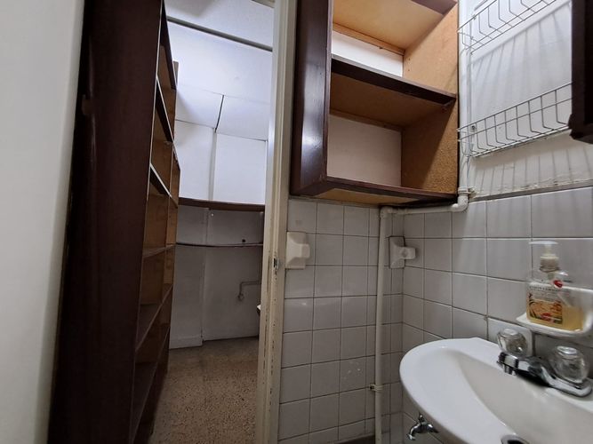 Local en arriendo en La Candelaria, Medellín, 52 m² · foto 12 de 19