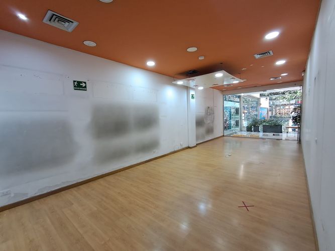 Local en arriendo en La Candelaria, Medellín, 52 m² · foto 15 de 19