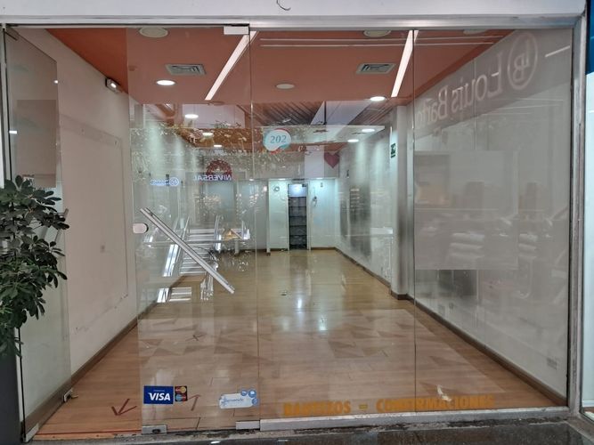 Local en arriendo en La Candelaria, Medellín, 52 m² · foto 19 de 19