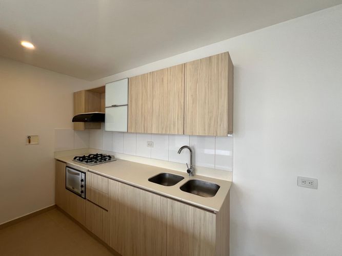 Apartamento de 2 alcobas en arriendo en El Poblado, Medellín, 83 m² · foto 5 de 20
