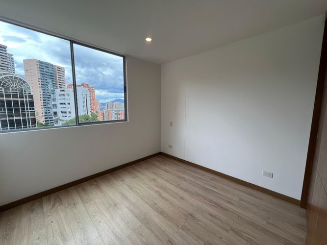 Apartamento de 2 alcobas en arriendo en El Poblado, Medellín, 83 m² · foto 7 de 20