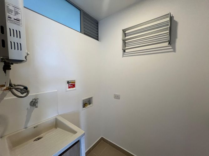 Apartamento de 2 alcobas en arriendo en El Poblado, Medellín, 83 m² · foto 13 de 20