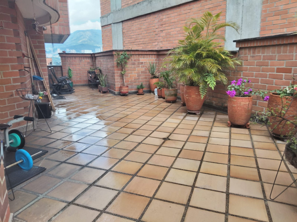 Apartamento en venta en Laureles, Medellín [No disponible] 2