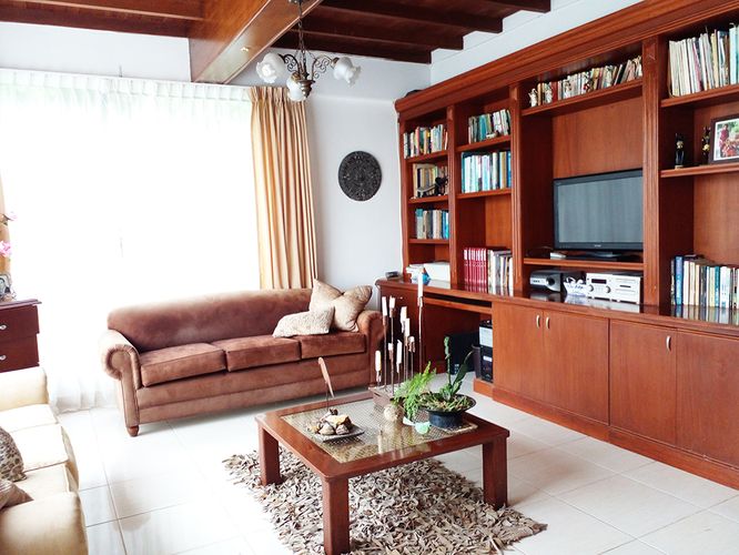 Casa de 5 alcobas en venta en Loma Del Chocho, Envigado, 344 m² · foto 6 de 16