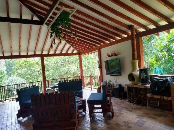 Finca en venta en El Carmen De Viboral, El Carmen de Viboral, 250 m² · foto 4 de 13