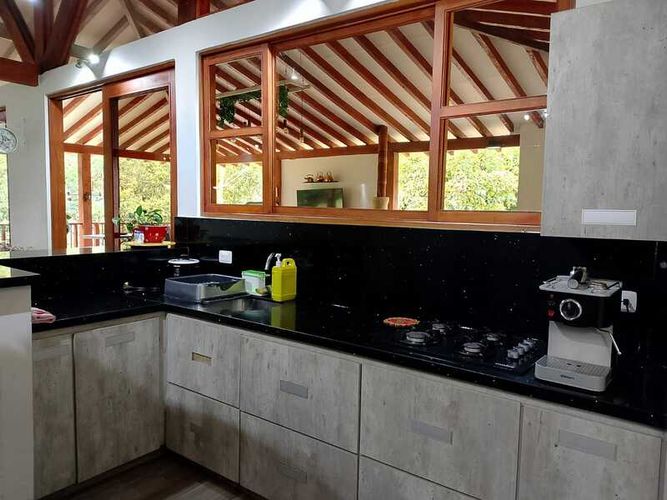 Finca en venta en El Carmen De Viboral, El Carmen de Viboral, 250 m² · foto 5 de 13