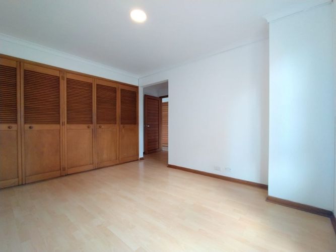 Apartamento de 3 alcobas en venta en Los Balsos, Medellín, 200 m² · foto 7 de 18