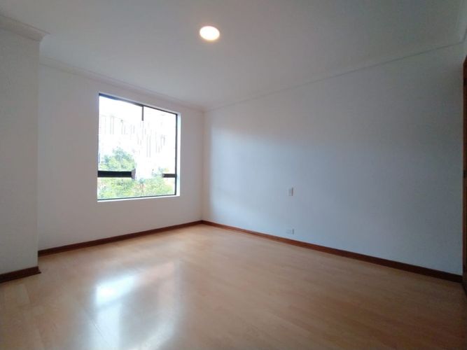 Apartamento de 3 alcobas en venta en Los Balsos, Medellín, 200 m² · foto 8 de 18