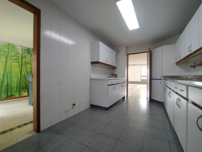 Apartamento de 3 alcobas en venta en Los Balsos, Medellín, 200 m² · foto 10 de 18