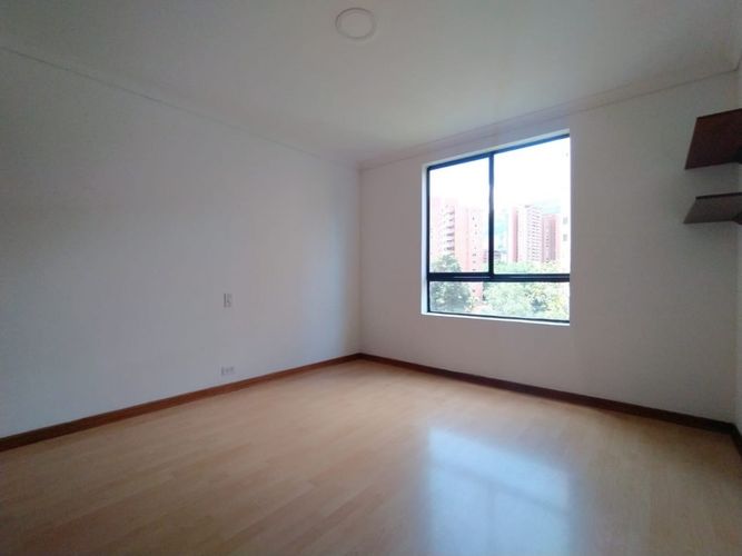 Apartamento de 3 alcobas en venta en Los Balsos, Medellín, 200 m² · foto 11 de 18