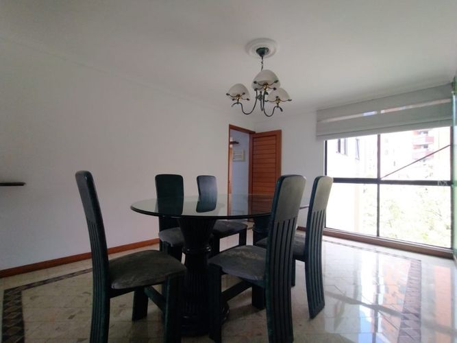Apartamento de 3 alcobas en venta en Los Balsos, Medellín, 200 m² · foto 14 de 18