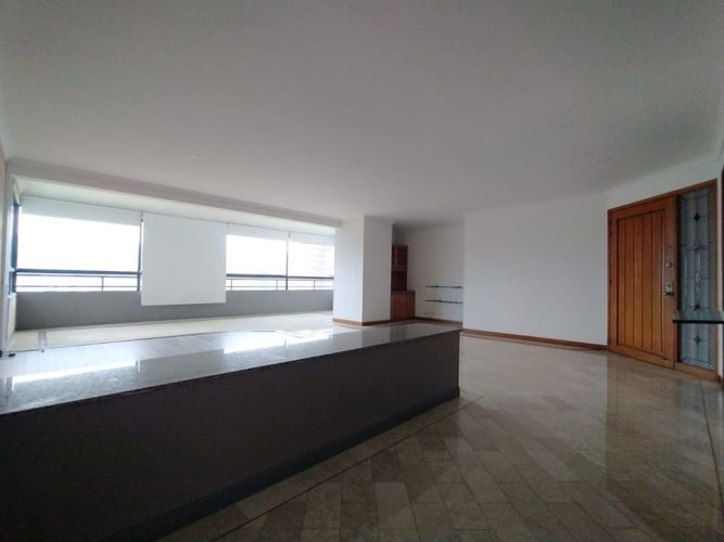 Apartamento de 3 alcobas en venta en Los Balsos, Medellín, 200 m² · foto 15 de 18