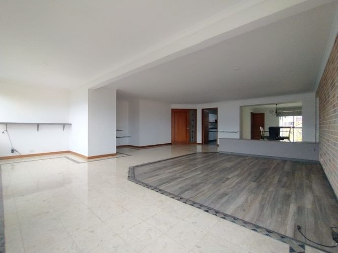 Apartamento de 3 alcobas en venta en Los Balsos, Medellín, 200 m² · foto 16 de 18