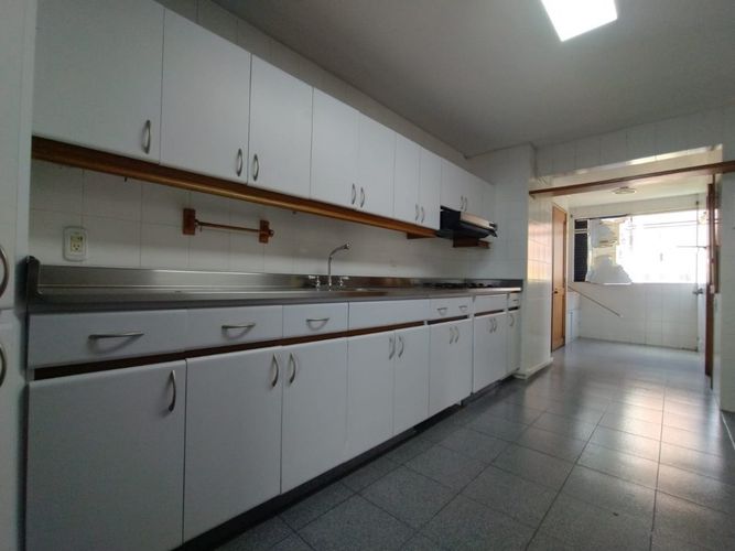 Apartamento de 3 alcobas en venta en Los Balsos, Medellín, 200 m² · foto 17 de 18
