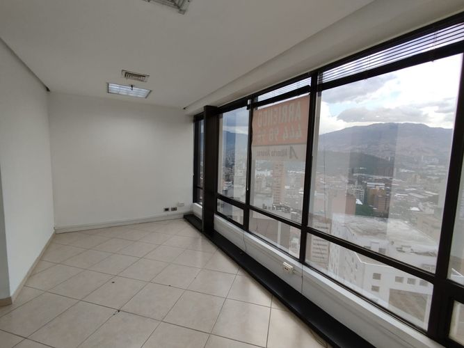 Oficina en arriendo en La Ceja, 60 m² · foto 9 de 20