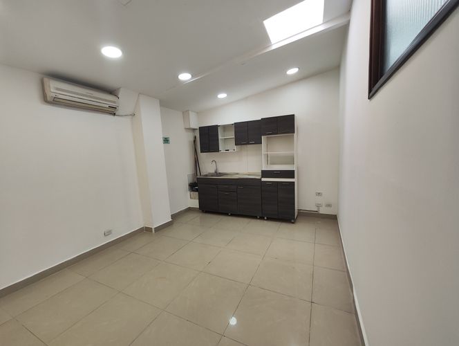 Oficina en arriendo en La Ceja, 140 m² · foto 3 de 17