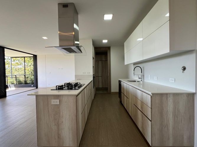 Apartamento de 2 alcobas en arriendo en Llano Grande, Rionegro, 126 m² · foto 6 de 14