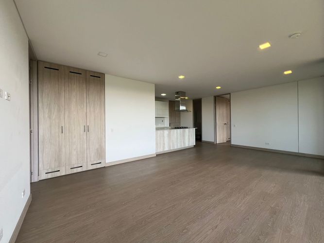 Apartamento de 2 alcobas en arriendo en Llano Grande, Rionegro, 126 m² · foto 3 de 14