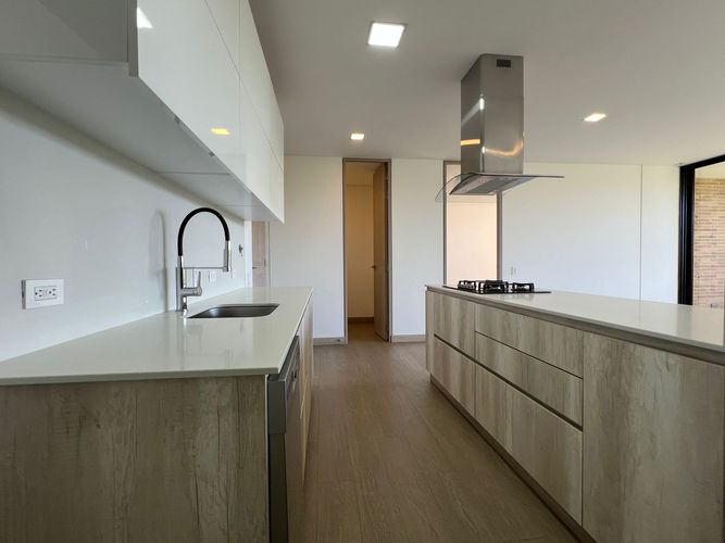 Apartamento de 2 alcobas en arriendo en Llano Grande, Rionegro, 126 m² · foto 7 de 14