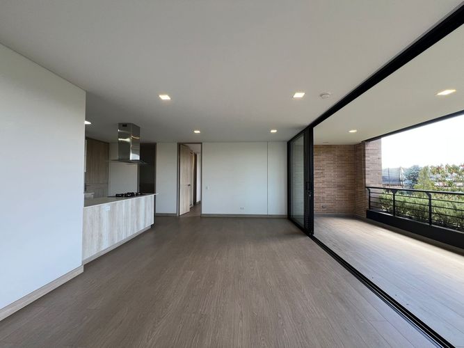 Apartamento de 2 alcobas en arriendo en Llano Grande, Rionegro, 126 m² · foto 2 de 14