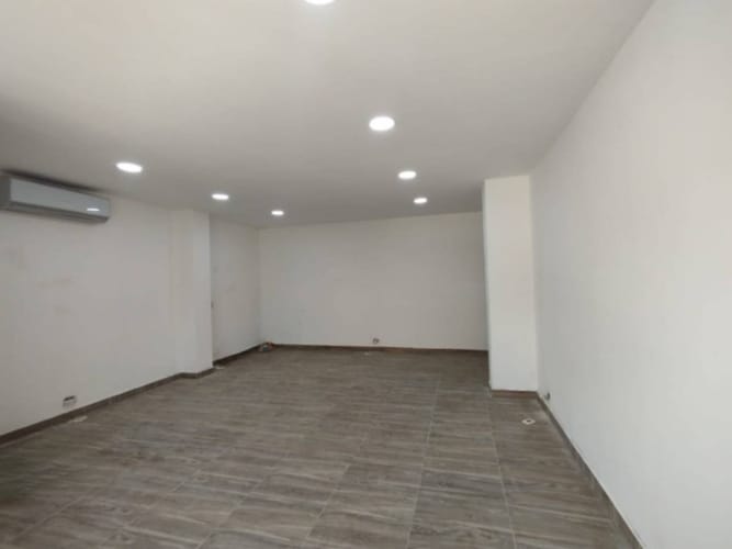 Oficina en arriendo en Villa Carlota, Medellín, 88 m² · foto 2 de 9