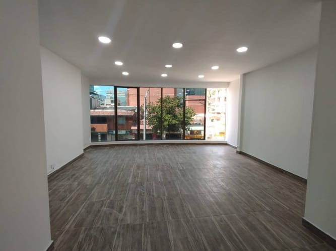 Oficina en arriendo en Villa Carlota, Medellín, 88 m² · foto 3 de 9