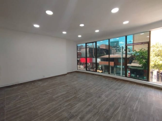 Oficina en arriendo en Villa Carlota, Medellín, 88 m² · foto 4 de 9