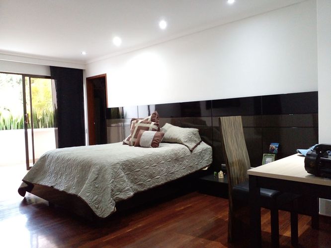 Casa de 3 alcobas en venta en El Poblado, Medellín, 640 m² · foto 15 de 20