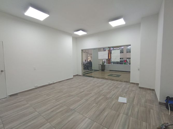 Local en arriendo en La Candelaria, Medellín, 36 m² · foto 8 de 12