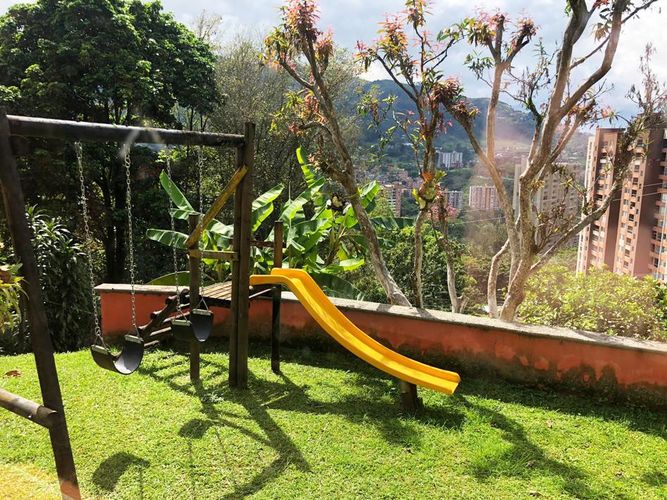 Casa de 4 alcobas en venta en Escobero, Envigado, 350 m² · foto 20 de 20