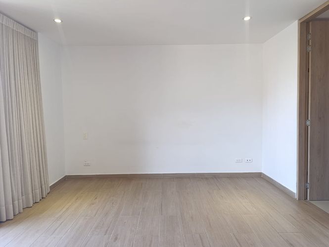 Apartamento en arriendo en El Poblado, Medellín · foto 13 de 18