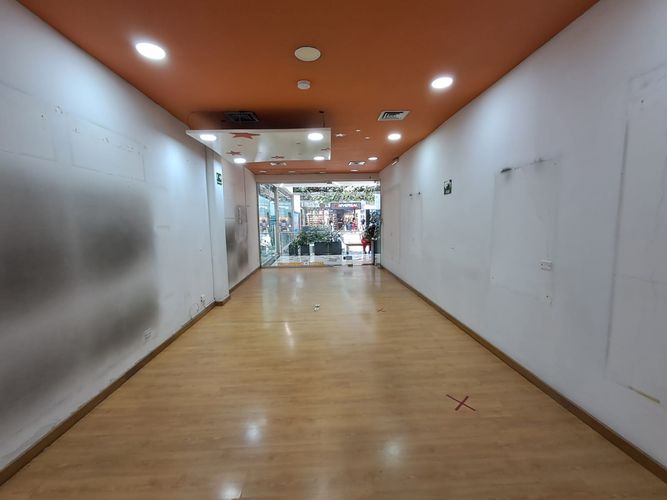 Local en arriendo en La Candelaria, Medellín, 52 m² · foto 3 de 19