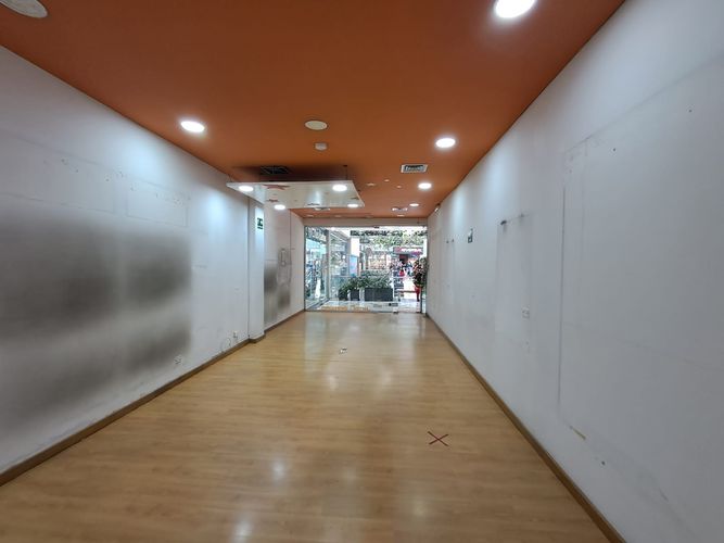 Local en arriendo en La Candelaria, Medellín, 52 m² · foto 7 de 19