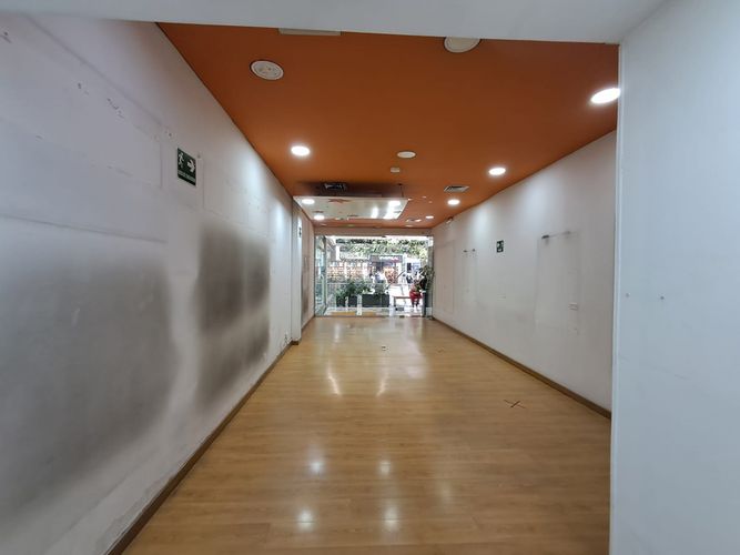 Local en arriendo en La Candelaria, Medellín, 52 m² · foto 16 de 19