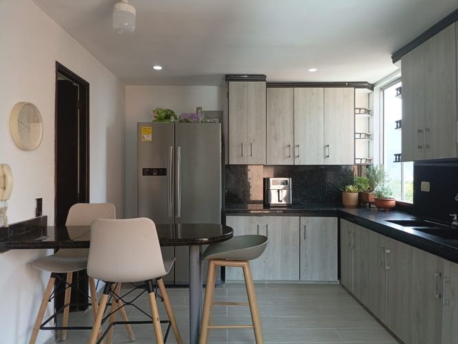 Apartamento de 4 alcobas en venta en La Gloria, Medellín, 245 m² · foto 6 de 16