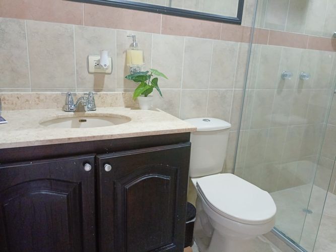Apartamento de 4 alcobas en venta en La Gloria, Medellín, 245 m² · foto 13 de 16