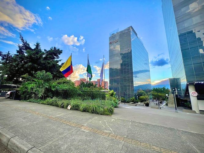Local en venta en Las Palmas, Medellín, 1208 m² · foto 3 de 24