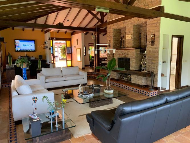 Finca en venta en Vista Hermosa, Cali, 18530 m² · foto 17 de 24
