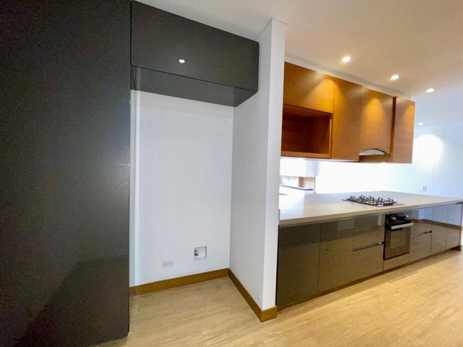Apartamento de 2 alcobas en venta en Santa Barbara Oriental, Bogotá, 152 m² · foto 3 de 24