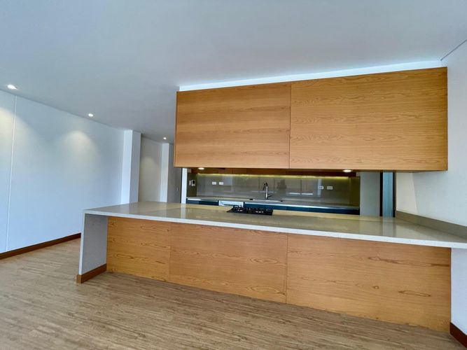 Apartamento de 2 alcobas en venta en Santa Barbara Oriental, Bogotá, 152 m² · foto 4 de 24